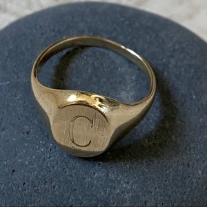 Signet ring.
